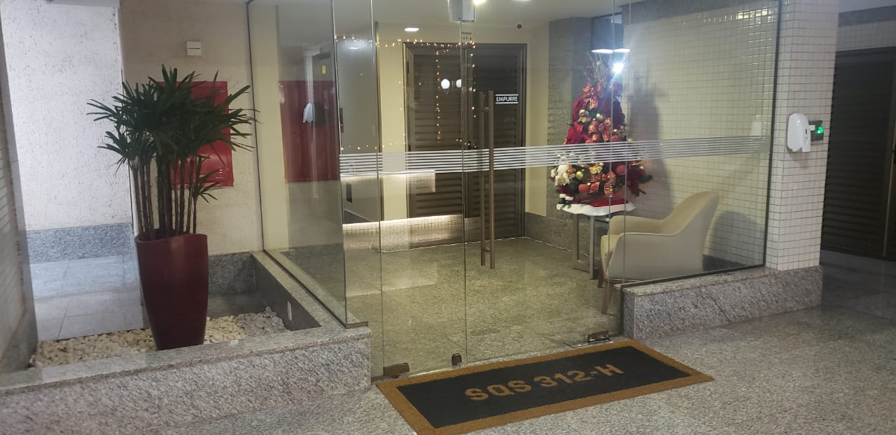 Foto principal do anúncio de imóvel Apartamento. Padrão SQS 312 bloco H - 2 Quartos com 69,00 metros quadrados para Venda por R$ 930000.