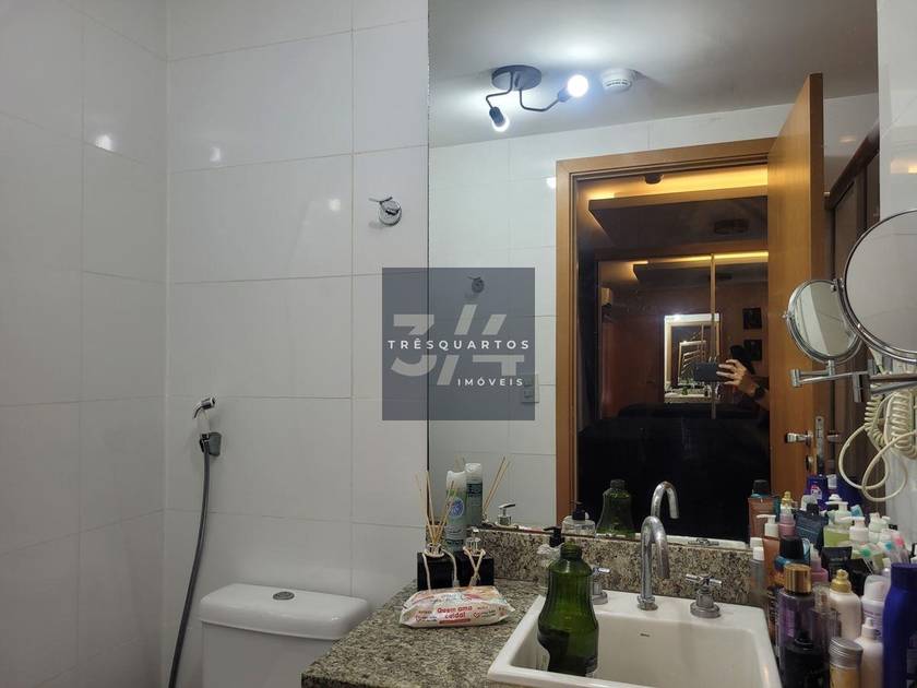 Foto do anúncio de imóvel Apartamento. Flat Quartos e Sala Reformado e Mobiliado - Brisas do Lago