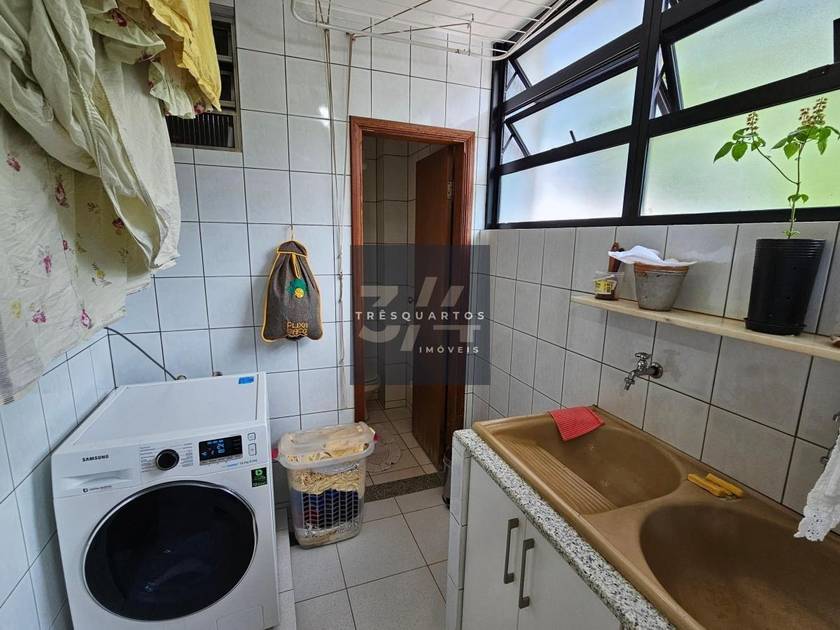 Foto do anúncio de imóvel Apartamento. Padrão SQS 409, 3 Quartos, Reformado, Vista Livre