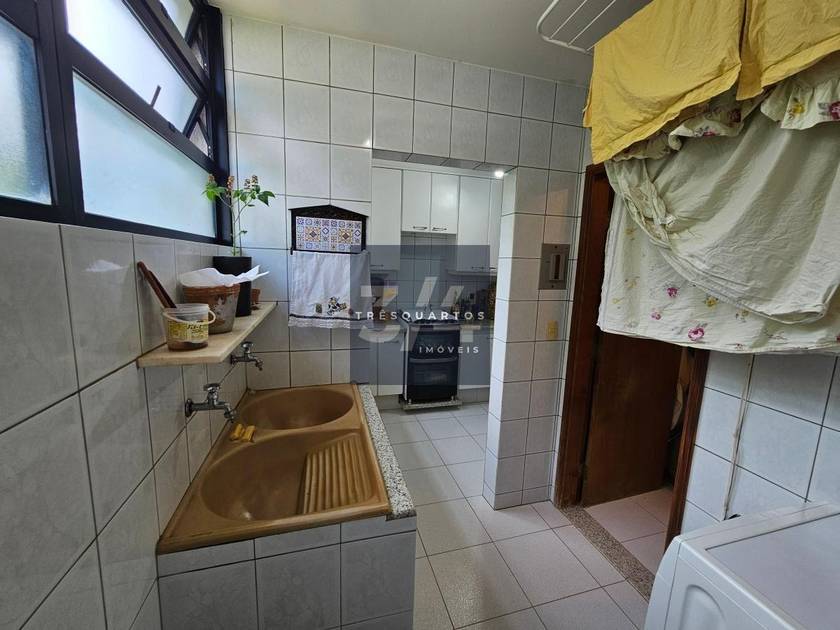 Foto do anúncio de imóvel Apartamento. Padrão SQS 409, 3 Quartos, Reformado, Vista Livre
