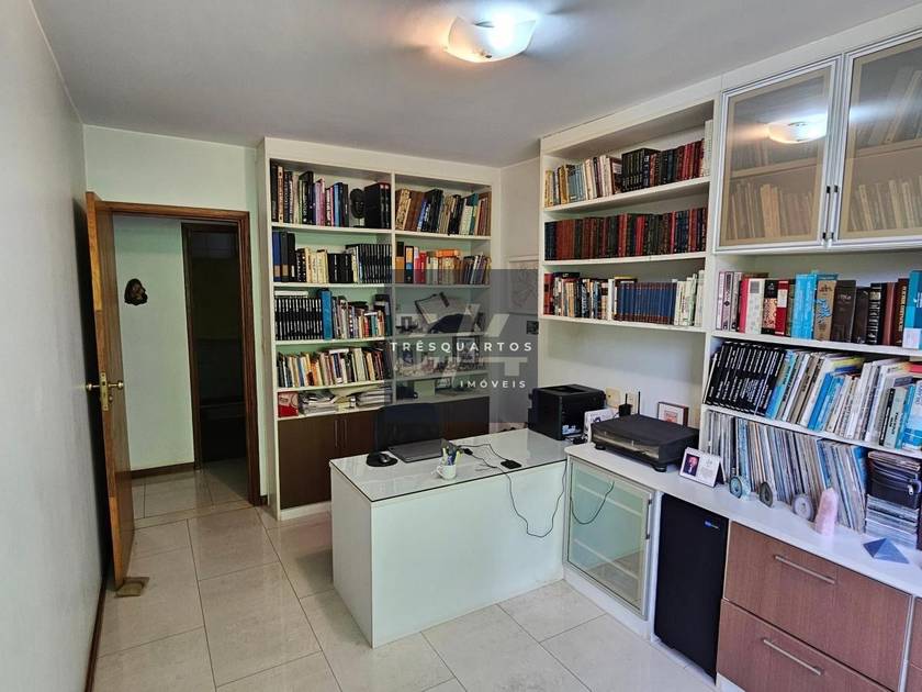 Foto do anúncio de imóvel Apartamento. Padrão SQS 409, 3 Quartos, Reformado, Vista Livre
