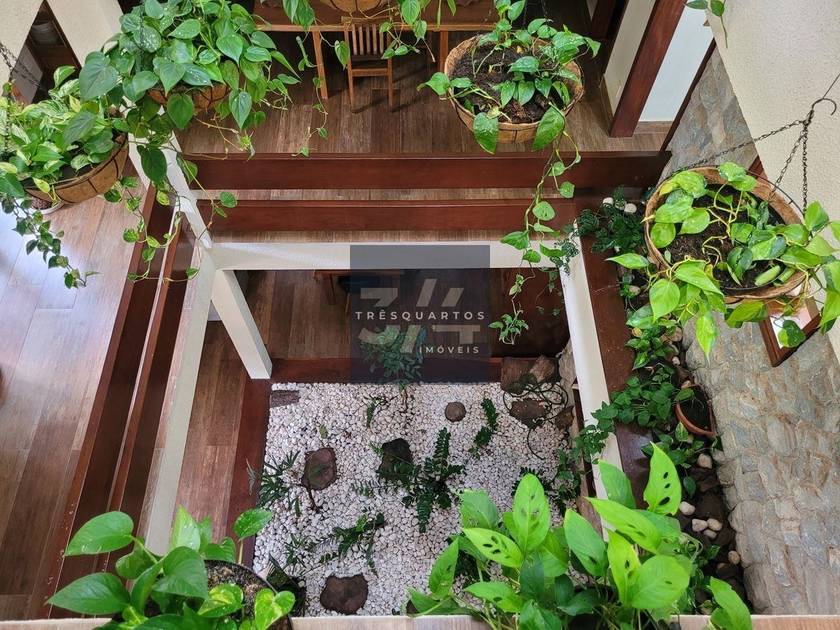 Foto do anúncio de imóvel Casa. Padrão Casa 5 Suítes, Mobiliada - Lago Sul