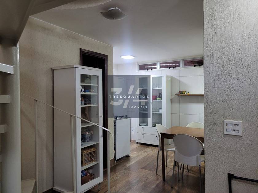 Foto do anúncio de imóvel Casa. Padrão Casa 5 Suítes, Mobiliada - Lago Sul