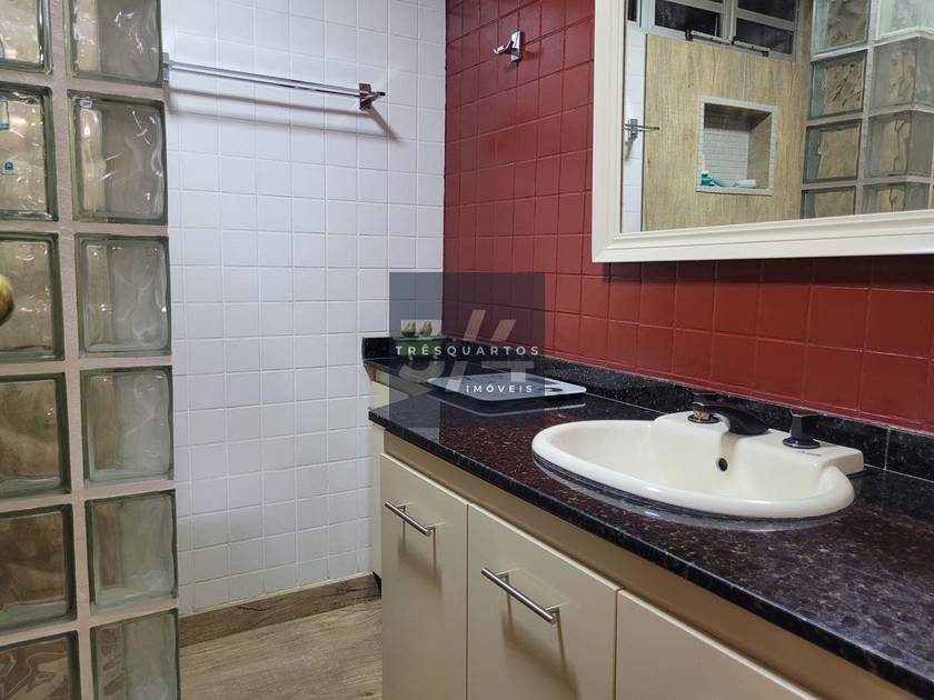 Foto do anúncio de imóvel Casa. Padrão Casa 5 Suítes, Mobiliada - Lago Sul