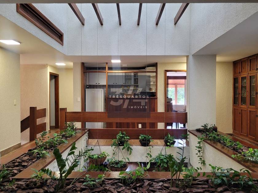 Foto do anúncio de imóvel Casa. Padrão Casa 5 Suítes - Lago Sul