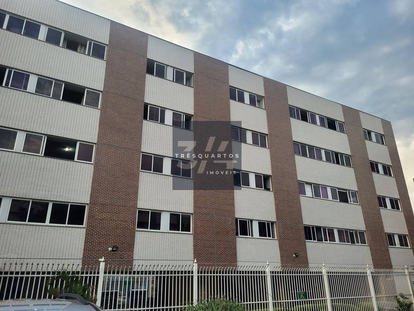 Foto principal do anúncio de imóvel Apartamento. Padrão Cruzeiro Novo  - 3 Quartos, 1 Suíte, Prédio c/ Elevador com 65,00 metros quadrados para Venda por R$ 650000.
