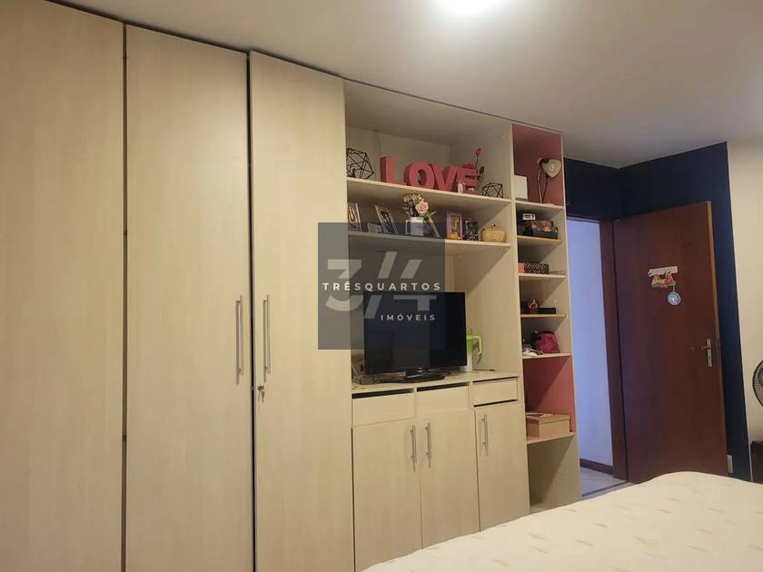 Foto do anúncio de imóvel Casa. Duplex Casa estilo colonial no Park Way, com terreno de 5000m²