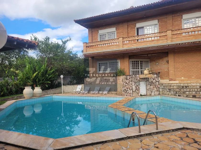 Foto do anúncio de imóvel Casa. Duplex Casa estilo colonial no Park Way, com terreno de 5000m²