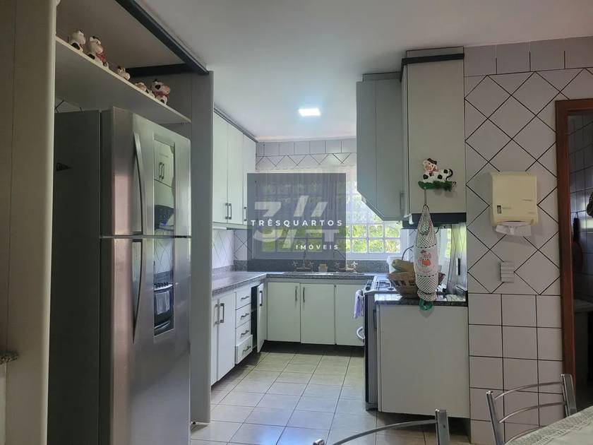 Foto do anúncio de imóvel Casa. Duplex Casa estilo colonial no Park Way, com terreno de 5000m²