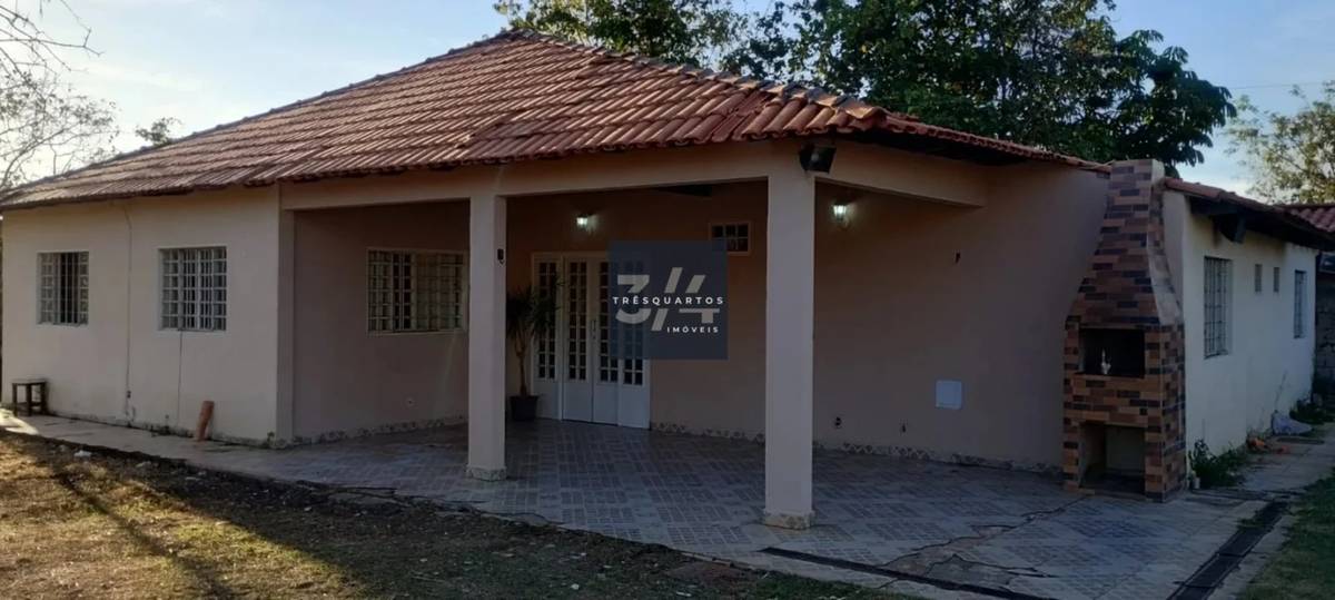 Foto do anúncio de imóvel Casa. Padrão Casa espaçosa no Jardim Botânico – 2 suítes , conforto e tranquilidade