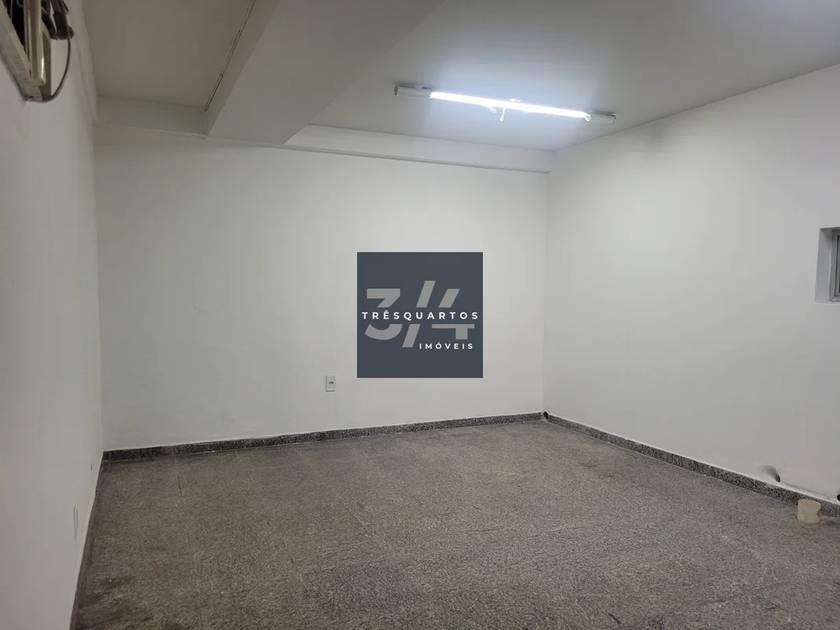 Foto do anúncio de imóvel Comercial. Casa Comercial Oportunidade rara na Asa Sul – Loja dupla na CLS 402 com 250m²!
