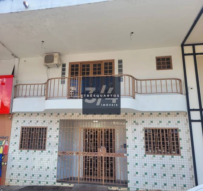 Foto principal do anúncio de imóvel Comercial. Casa Comercial Oportunidade rara na Asa Sul – Loja dupla na CLS 402 com 250m²! com 0,00 metros quadrados para Venda por R$ 2800000.