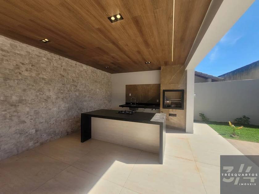 Foto do anúncio de imóvel Casa. Padrão Casa térrea de alto padrão com 4 suítes no Jardim Botânico