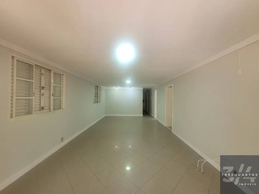 Foto 12 do anúncio de Casa Padrão CASA LINEAR NA ASA SUL | 3 QUARTOS | 1 SUÍTE, Asa Sul