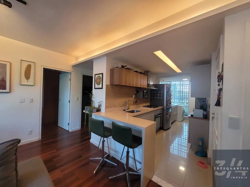 Foto 2 do anúncio de Apartamento Padrão SQN 412 – Apartamento reformado, vazado, 2 quartos, 1 suíte | 68 m², Asa Norte